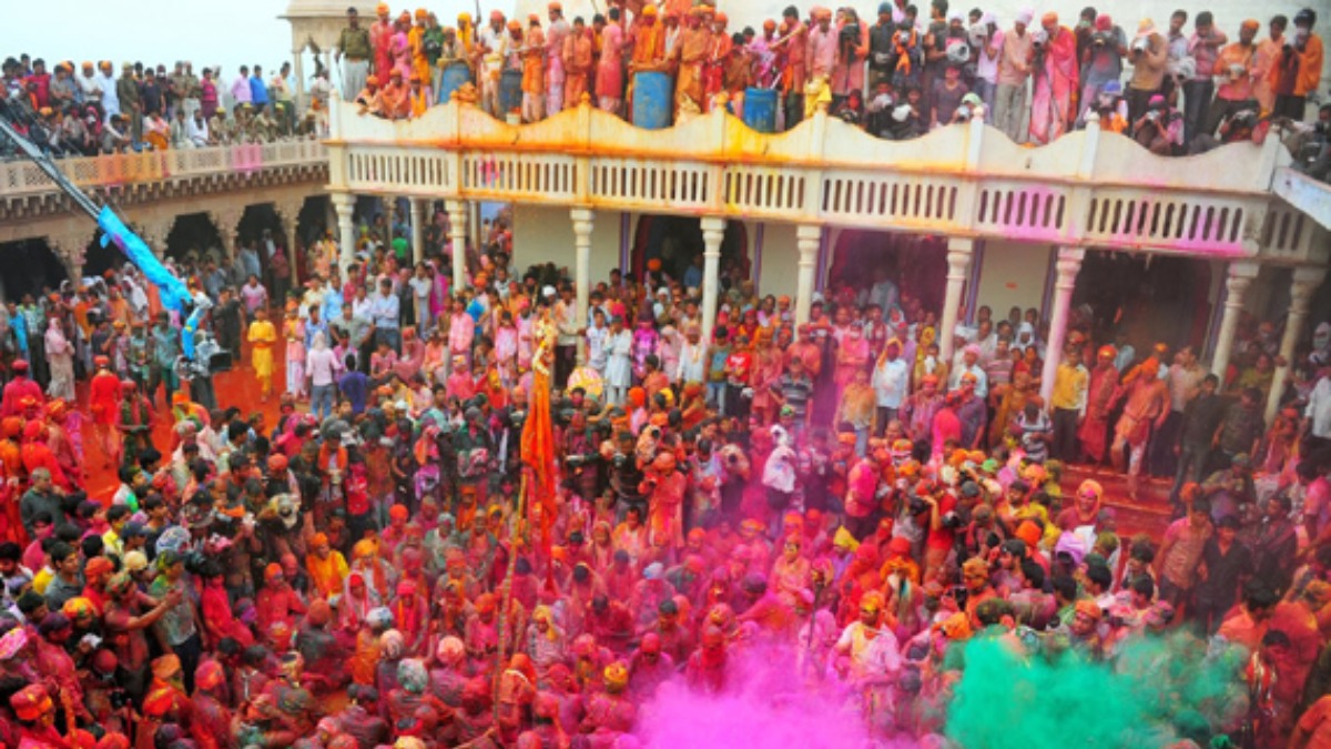 You are currently viewing Famous Holi Festival in Mathura